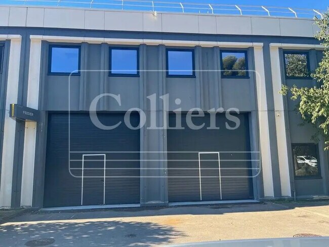 Plus de détails pour Bureau, Local d'activités à louer