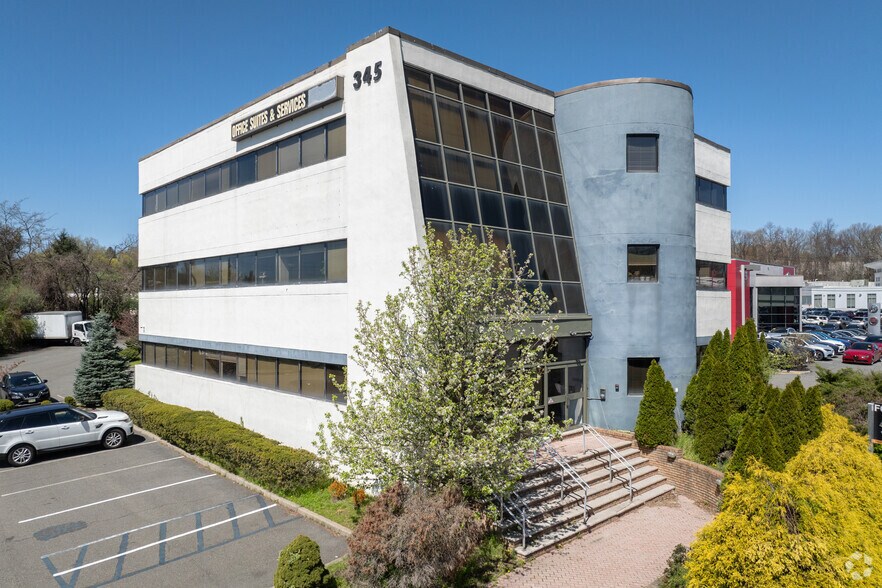345 State Rt 17, Upper Saddle River, NJ à louer - Photo de l’immeuble – Image 1 sur 19