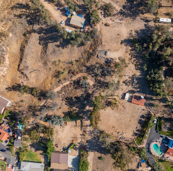 1694 Bonita Vista, San Bernardino, CA à vendre - Photo de l’immeuble – Image 3 sur 8