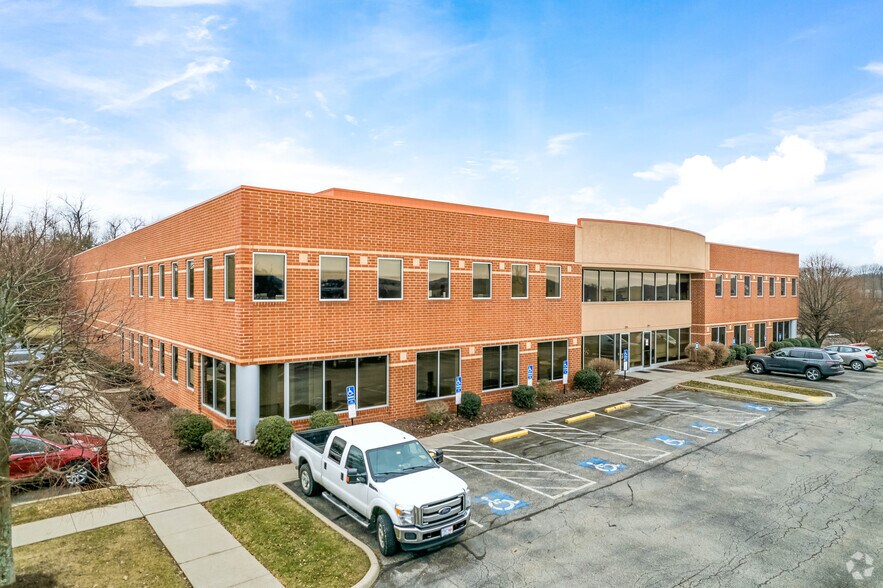 401 Technology Dr, Canonsburg, PA à vendre - Photo de l’immeuble – Image 2 sur 23