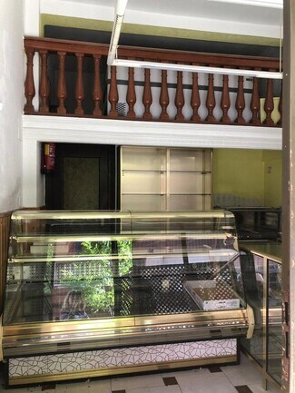 Plus de détails pour Local commercial à louer