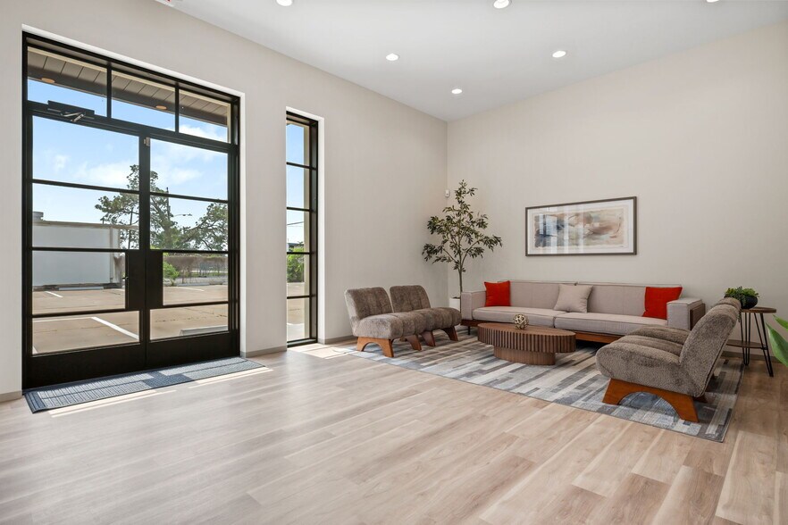 6909 Grand Blvd, Houston, TX à louer - Hall d’entrée – Image 3 sur 25