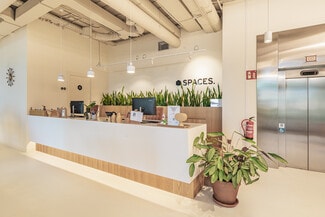 Plus de détails pour Calle Santa Leonor, 65, Madrid - Coworking à louer