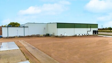 347 N 43rd Rd, Mendota, IL à louer Photo intérieure– Image 2 sur 8