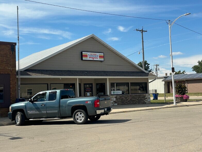 122 Main St, Van Horne, IA à vendre - Photo principale – Image 1 sur 1