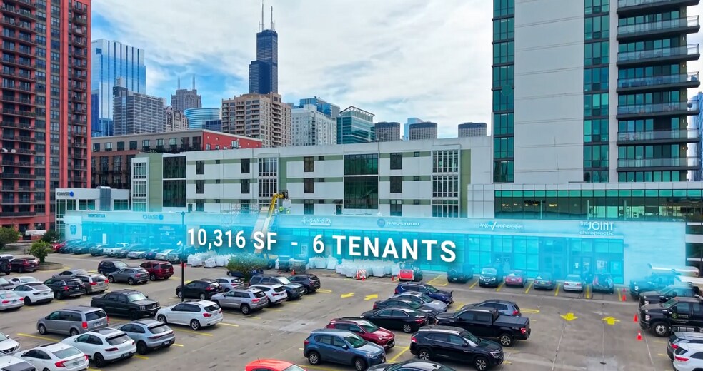 328 N Desplaines St, Chicago, IL à vendre - Photo de l’immeuble – Image 1 sur 9