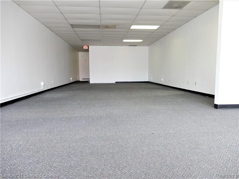 12142-12154 Dix Toledo Rd, Southgate, MI à louer - Photo de l’immeuble – Image 2 sur 6