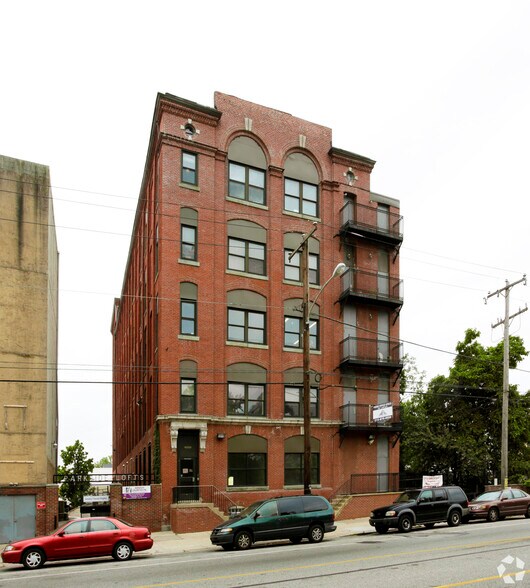 4946-4950 Parkside Ave, Philadelphia, PA à louer - Photo principale – Image 1 sur 26