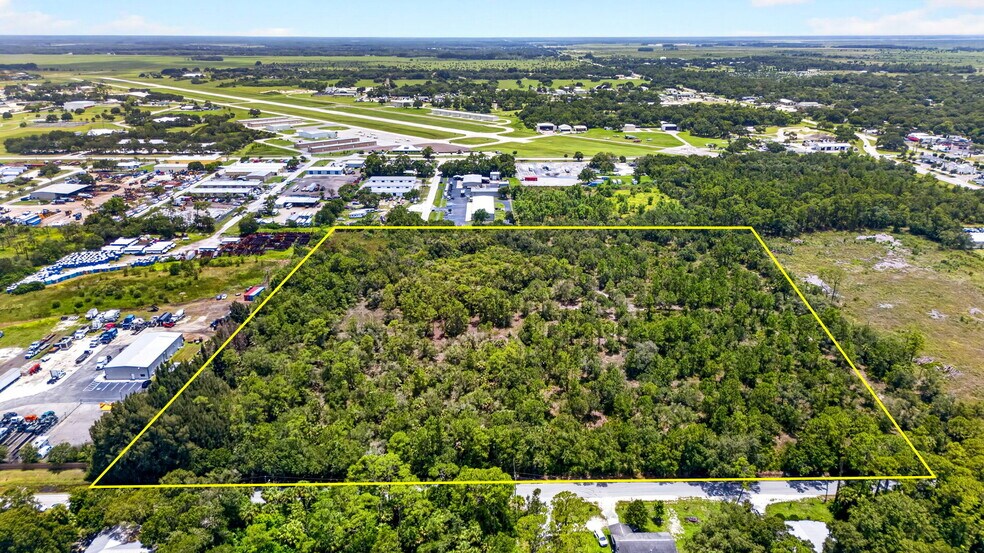 East Lincoln Avenue, LaBelle, FL à vendre - Aérien – Image 1 sur 9