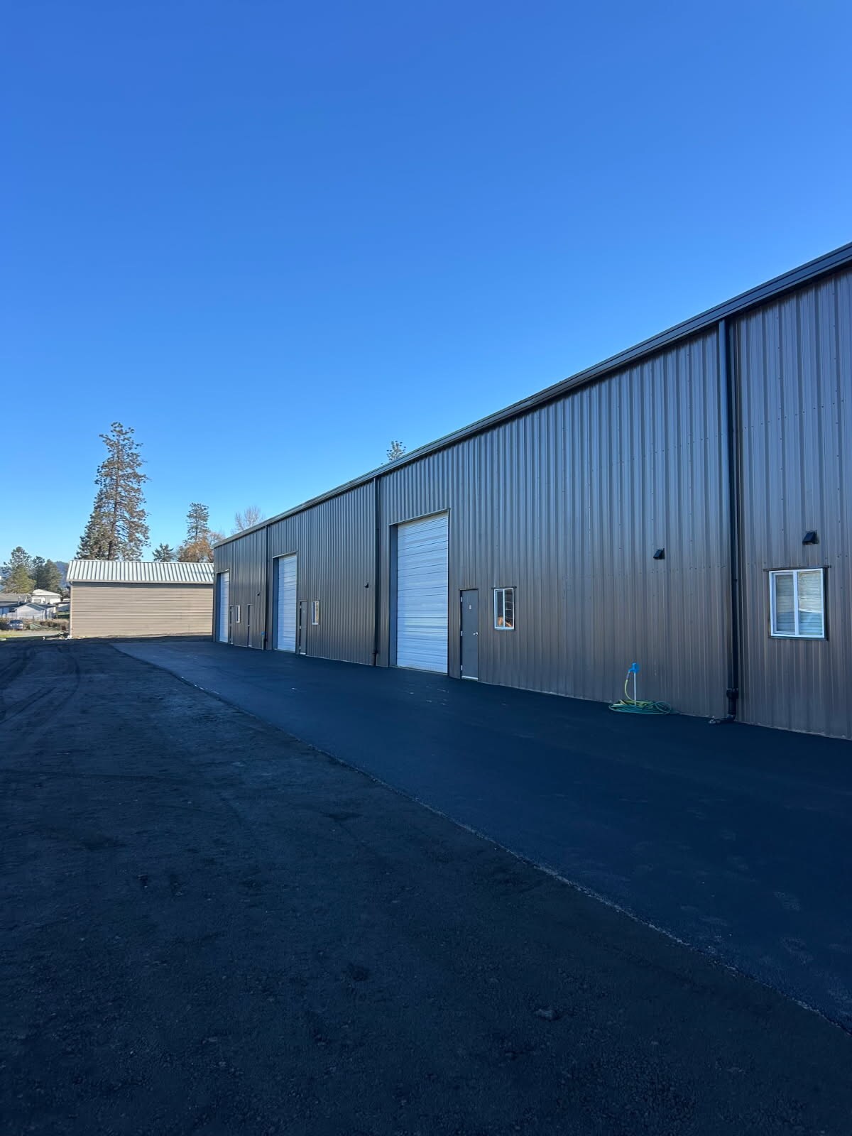 954 Ort Ln, Merlin, OR à louer Photo de l’immeuble– Image 1 sur 15