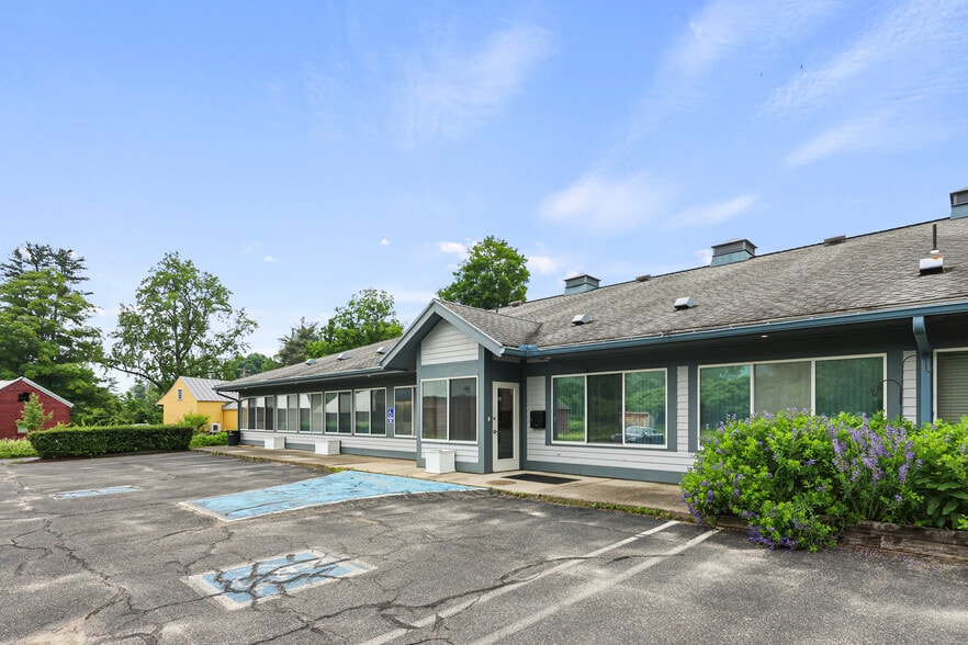 789 Main St, Great Barrington, MA à vendre - Photo de l’immeuble – Image 1 sur 60