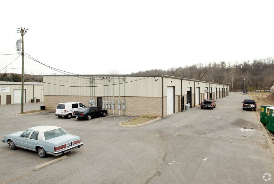 3670 Central Pike, Hermitage, TN à louer - Photo de l’immeuble – Image 3 sur 4