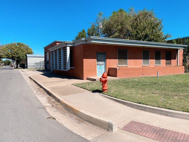 1245 NW 2nd St, Oklahoma City, OK à vendre - Photo de l’immeuble – Image 3 sur 14