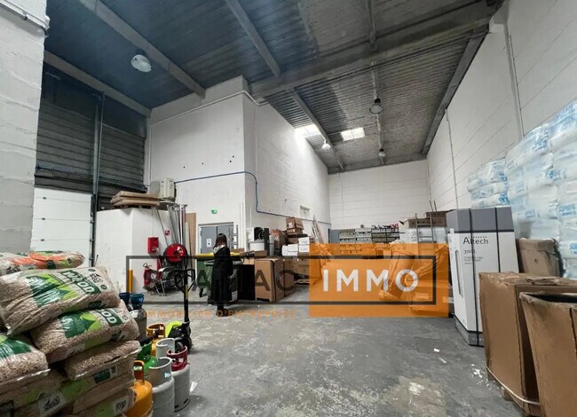 Plus de détails pour Bureau, Industriel/Logistique à louer