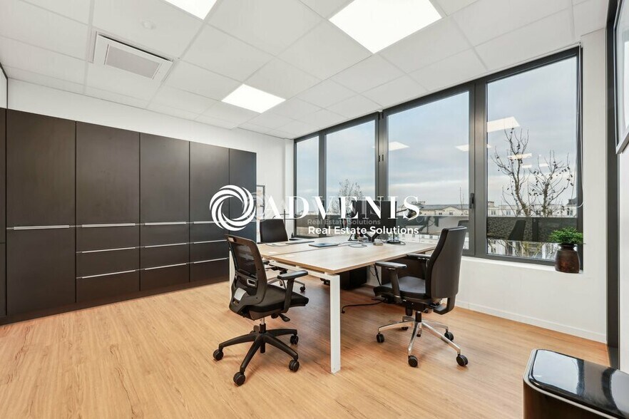 Bureau dans Chessy à vendre - Photo intérieure – Image 3 sur 12
