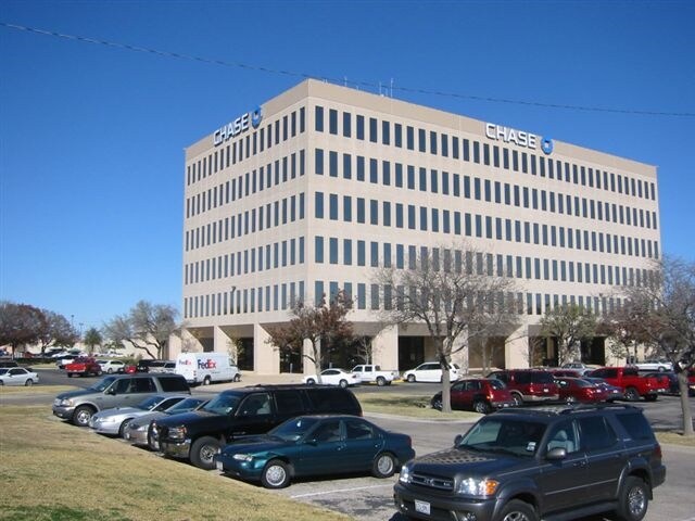3800 E 42nd St, Odessa, TX à louer - Photo de l’immeuble – Image 3 sur 8