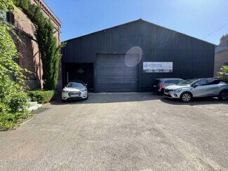 Plus de détails pour Bureau, Local d'activités à louer