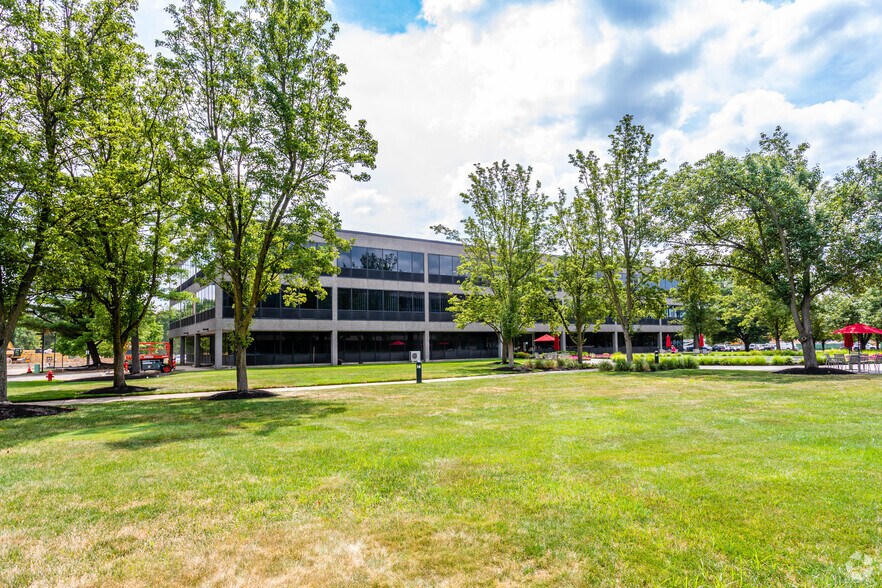800 Lanidex Plz, Parsippany, NJ à louer - Photo de l’immeuble – Image 3 sur 7