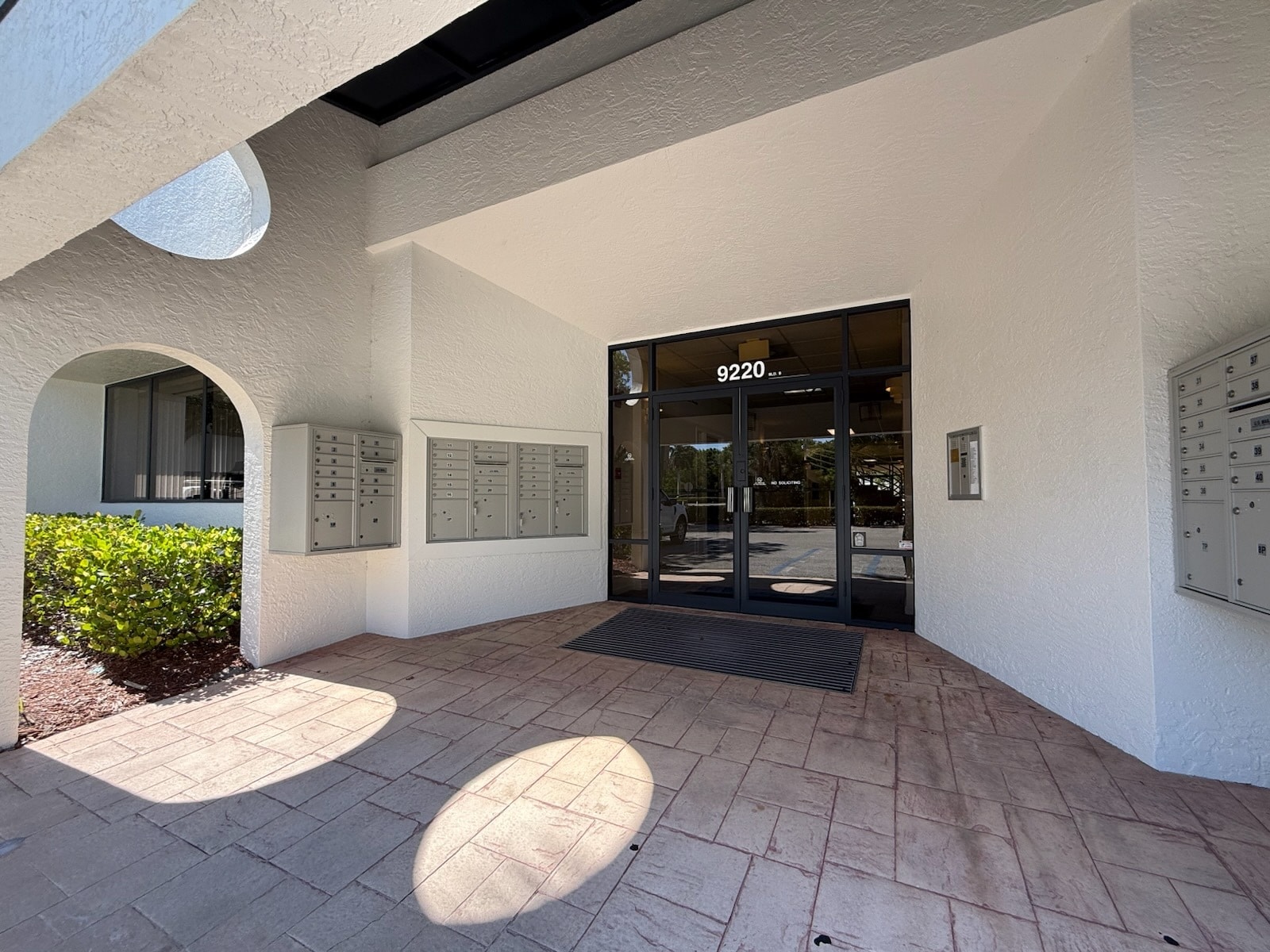 9220 Bonita Beach Rd, Bonita Springs, FL à louer Photo de l’immeuble– Image 1 sur 10