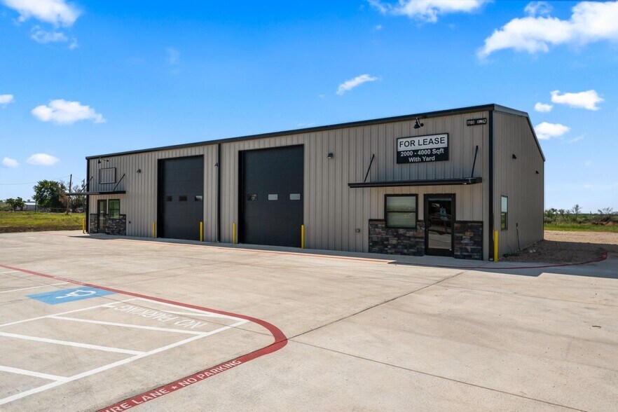 2036 Seaborn Road Building 3 Suite A, Ponder, TX à louer - Photo de l’immeuble – Image 2 sur 14