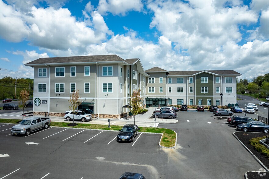1 Hawk Pointe Blvd, Washington, NJ à louer - Photo de l’immeuble – Image 3 sur 5