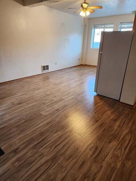 123 N Grand Ave, Pullman, WA à vendre - Photo intérieure – Image 2 sur 4
