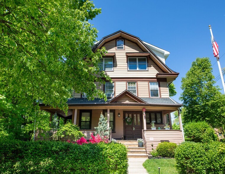 490 Broad Ave, Leonia, NJ à vendre - Photo de l’immeuble – Image 1 sur 6