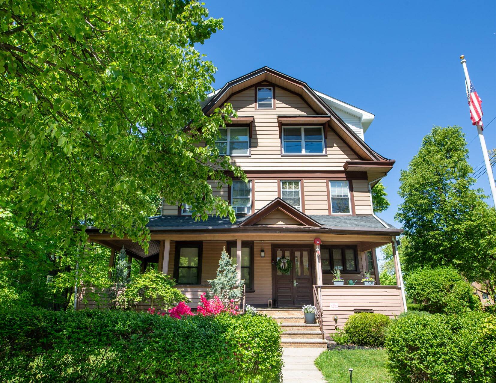 490 Broad Ave, Leonia, NJ à vendre Photo de l’immeuble– Image 1 sur 7