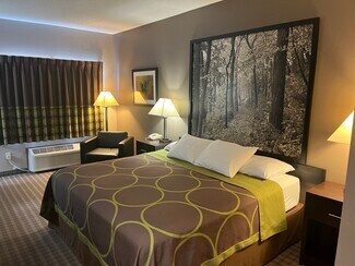 Plus de détails pour 701 Bella Vista Dr, Carroll, IA - Hôtellerie à vendre