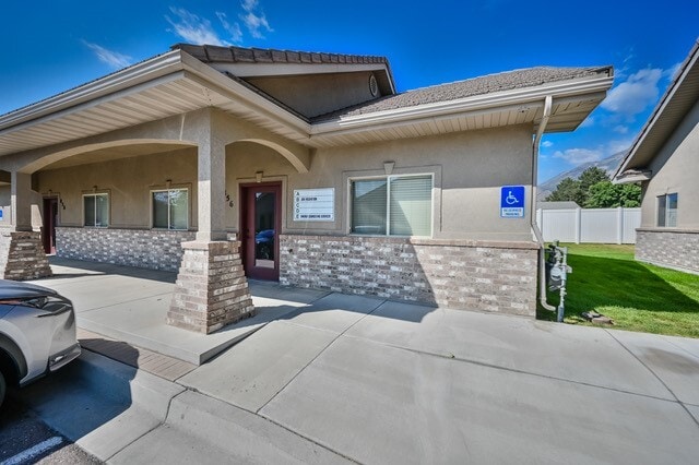 856 S Main St, Pleasant Grove, UT à vendre Photo principale– Image 1 sur 6