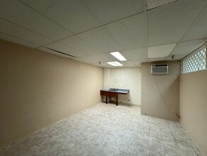 2290 Alahao Pl, Honolulu, HI à louer Photo intérieure– Image 2 sur 4