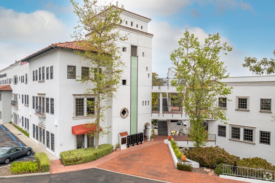 11770 Bernardo Plaza Ct, San Diego, CA à louer - Photo de l’immeuble – Image 2 sur 13