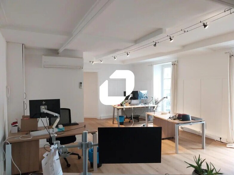 Bureau dans Nantes à louer - Photo de l’immeuble – Image 1 sur 11