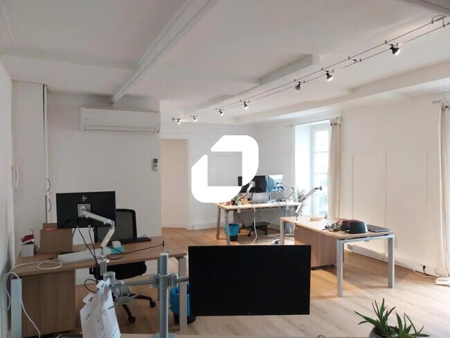 Plus de détails pour Bureau à louer