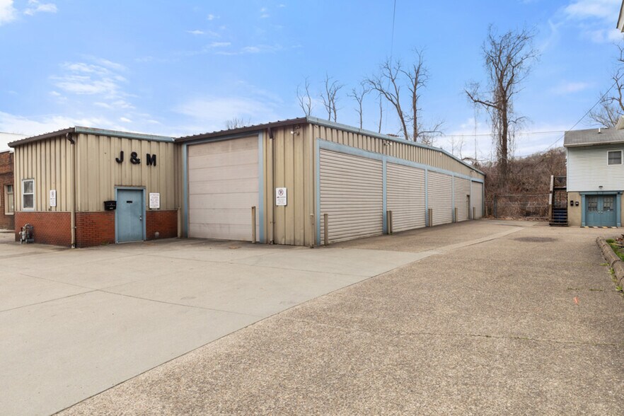 2301 Warwood Ave, Wheeling, WV à vendre - Photo de l’immeuble – Image 2 sur 35