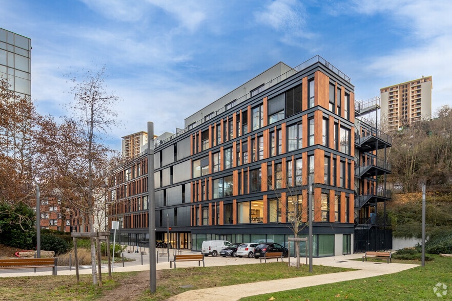 Espace de coworking dans Lyon à louer - Photo de l’immeuble – Image 2 sur 4
