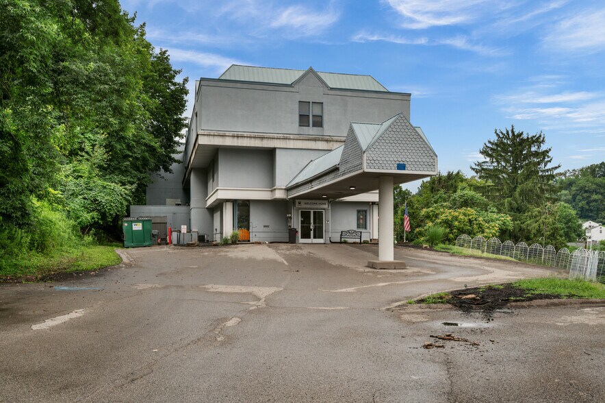 123 Hamilton Ave, Turtle Creek, PA à vendre - Photo de l’immeuble – Image 3 sur 28
