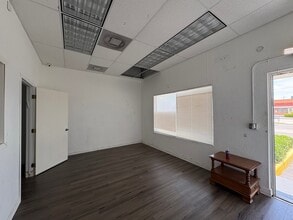 1823-1853 NW 38th Ave, Lauderhill, FL à louer Photo intérieure– Image 2 sur 3