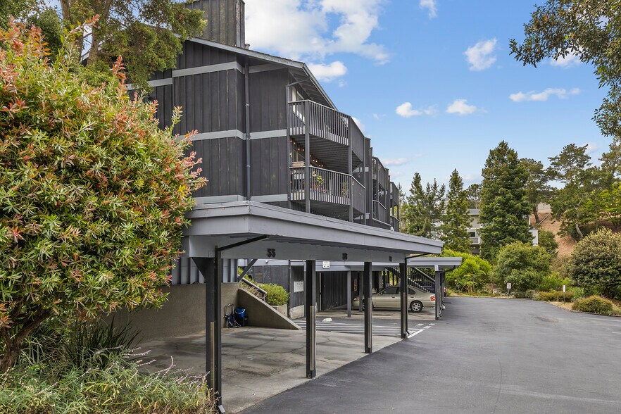 22 Marinero Cir, Tiburon, CA à vendre - Photo de l’immeuble – Image 3 sur 9