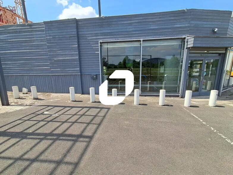Local commercial dans Roncq à louer - Photo de l’immeuble – Image 3 sur 7