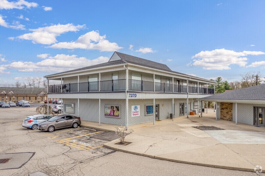 7370-7372 Kingsgate Way, West Chester, OH à louer - Photo principale – Image 1 sur 9