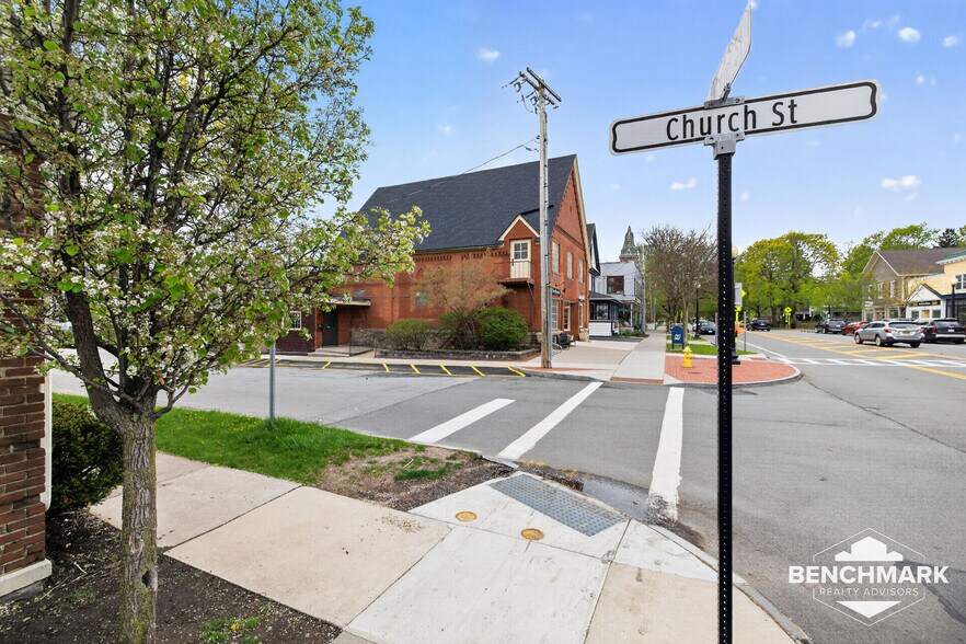 16-20 S Main St, Pittsford, NY à louer - Photo de l’immeuble – Image 3 sur 31