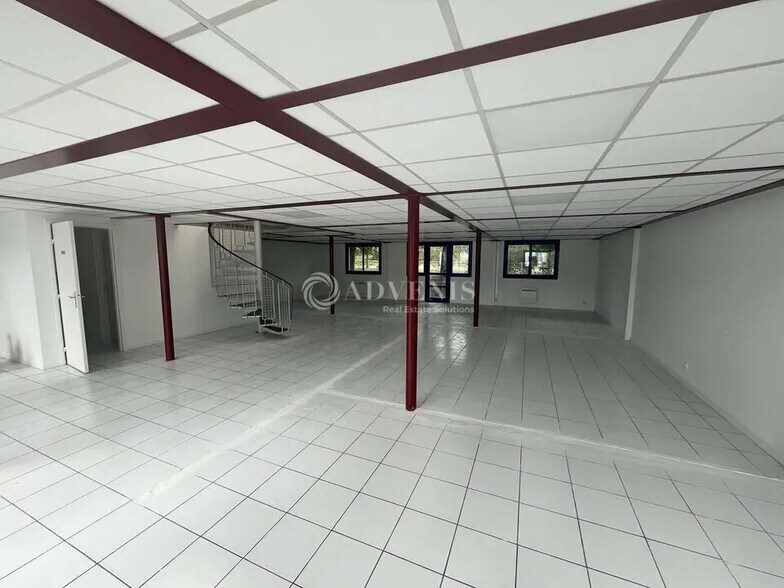 Bureau dans Choisy-le-Roi à louer - Photo de l’immeuble – Image 3 sur 9