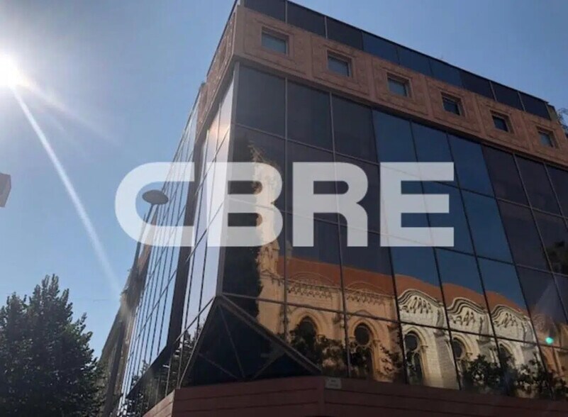 Bureau dans Nice à louer - Photo de l’immeuble – Image 1 sur 10