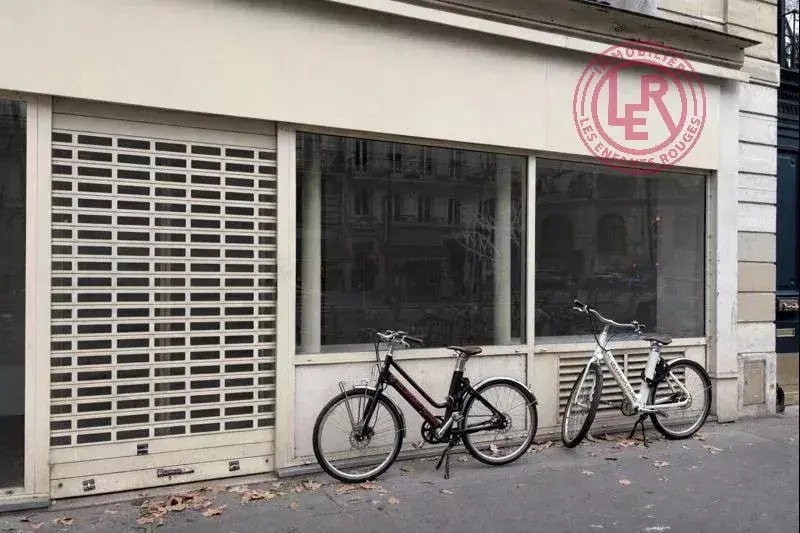 Local commercial dans Paris à louer Photo de l’immeuble– Image 1 sur 2