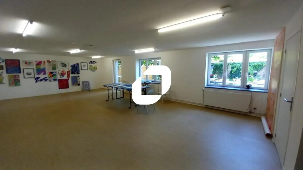 Bureau dans Roubaix à louer - Photo de l’immeuble – Image 2 sur 6