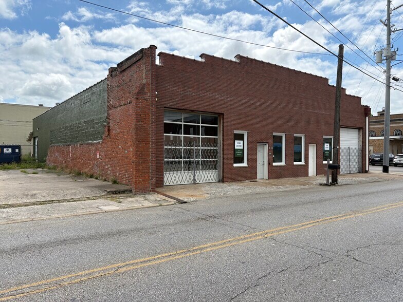 107 N College St, Lebanon, TN à louer - Photo de l’immeuble – Image 3 sur 13