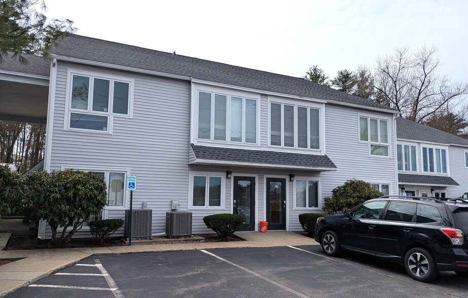 76 Northeastern Blvd, Nashua, NH à louer - Photo de l’immeuble – Image 1 sur 4