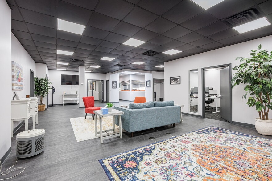 550 E Main St, Rochester, NY à louer - Photo de l’immeuble – Image 1 sur 15