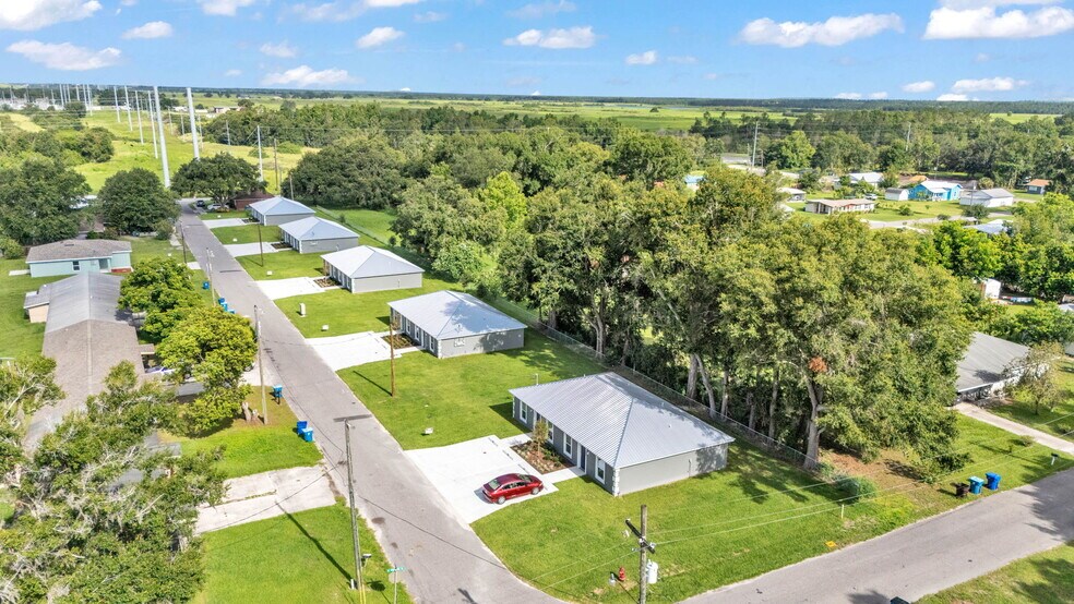 5 Fort Meade Duplexes - $375,000 Each portefeuille de 5 biens à vendre sur LoopNet.fr - Aérien – Image 1 sur 31